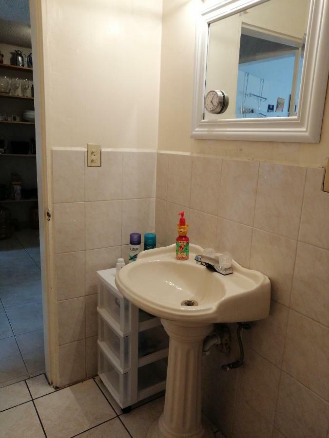 Pied-A-Terre Center Of Tijuana Apartment Exterior photo
